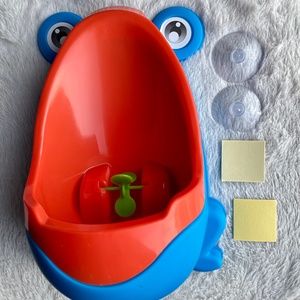 Boys urinal frog potty trainer